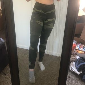 Camo leggings